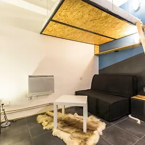 Pretty 25 M2 In A Lively District Apartamento