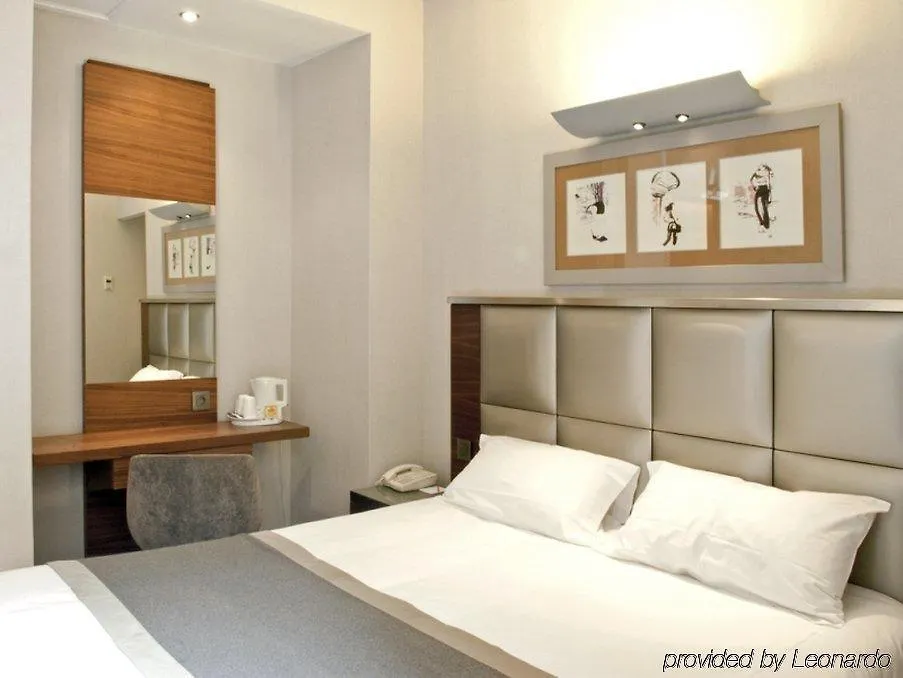 Hotel Berne Opera Paris 3*,